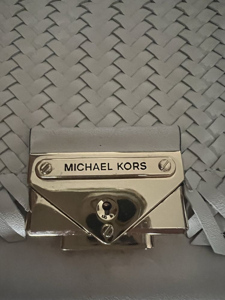 Бесподобная сумочка из натуральной кожи Miichael Kors оригинал