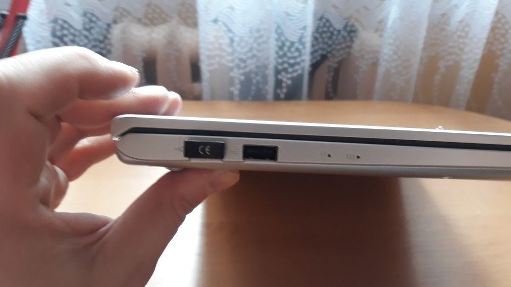Laptop ASUS A512DA-BQ632T