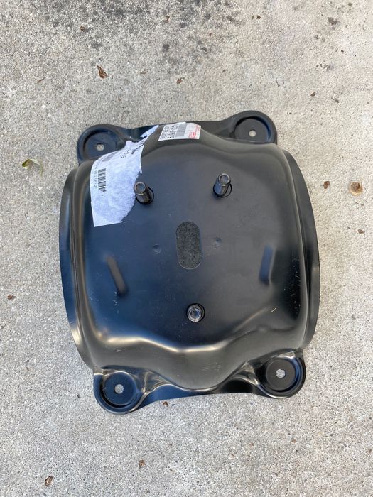 Suporte Roda suplente Toyota RAV4 Ano 2000