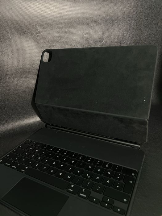 Magic Keyboard для iPad Pro 12.9/Air 13(2024)