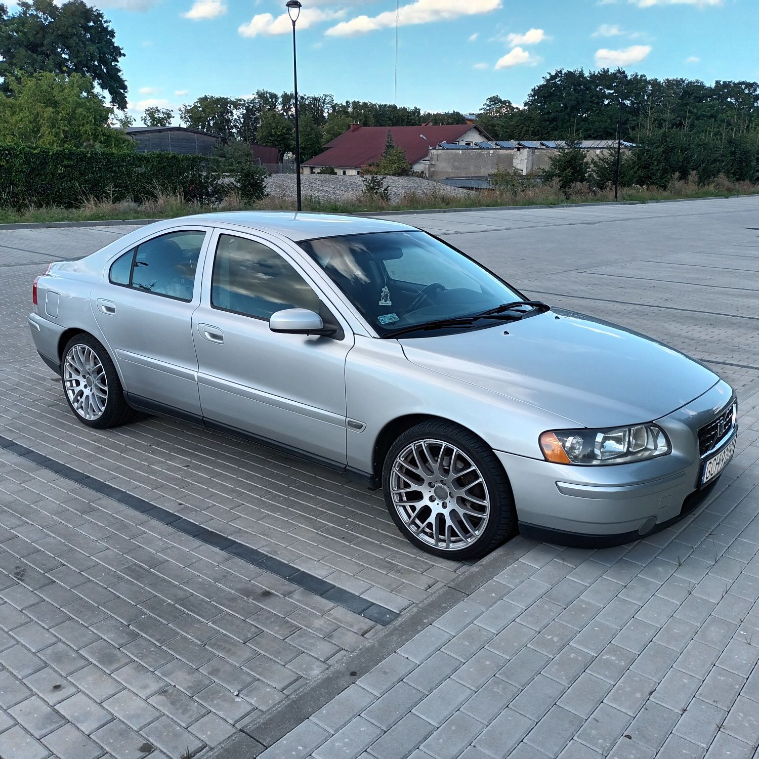 Volvo S60 2.4D 130KM