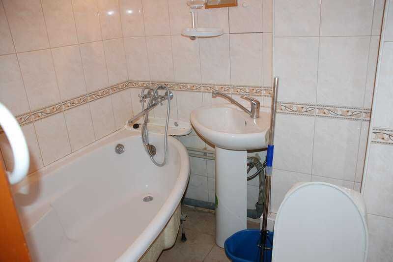 Сдам 2х ком квартиру в центре, ул. Каразина!