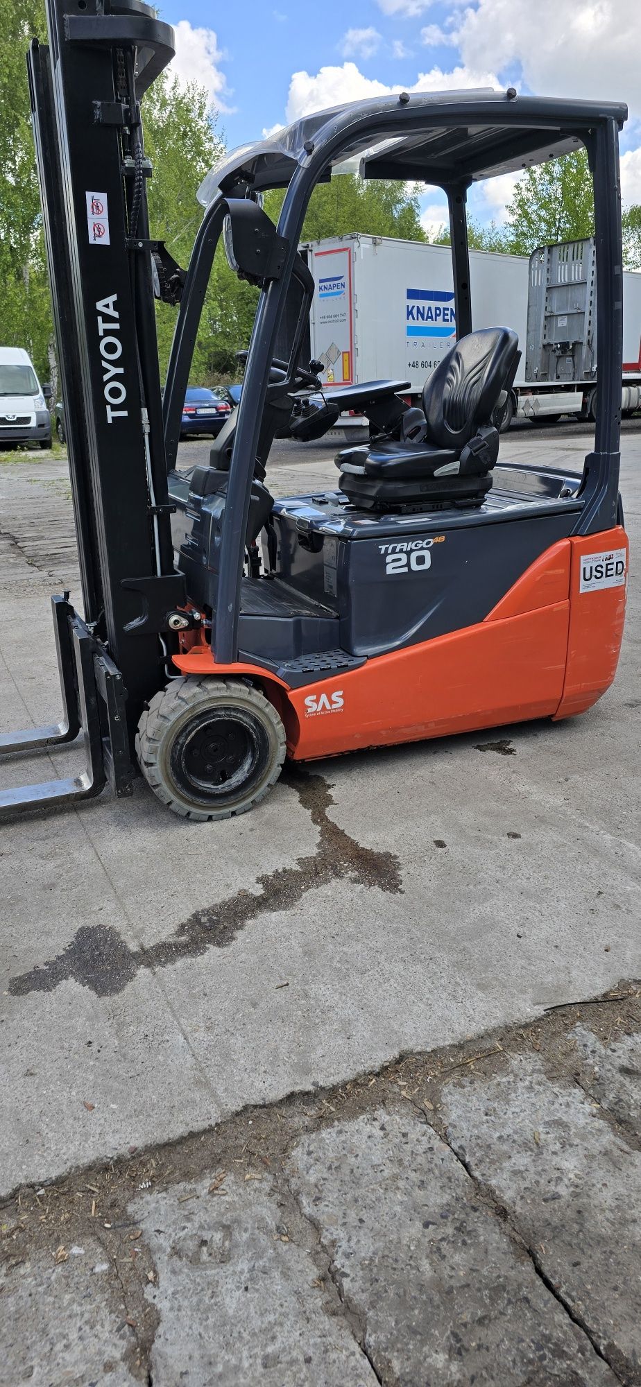 Wózek widłowy elektryczny TOYOTA 8FBE20T TRIPLEX salon polska FAKTURA
