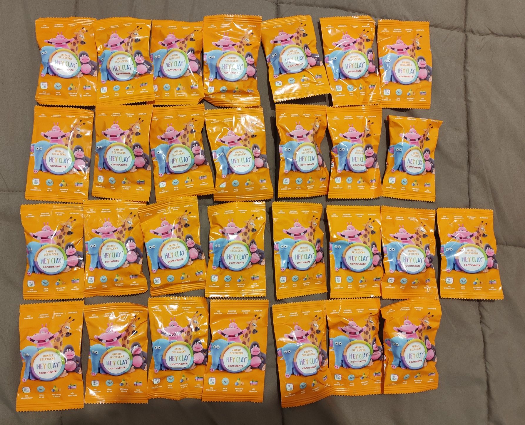 29 saquetas com plasticina - NOVO