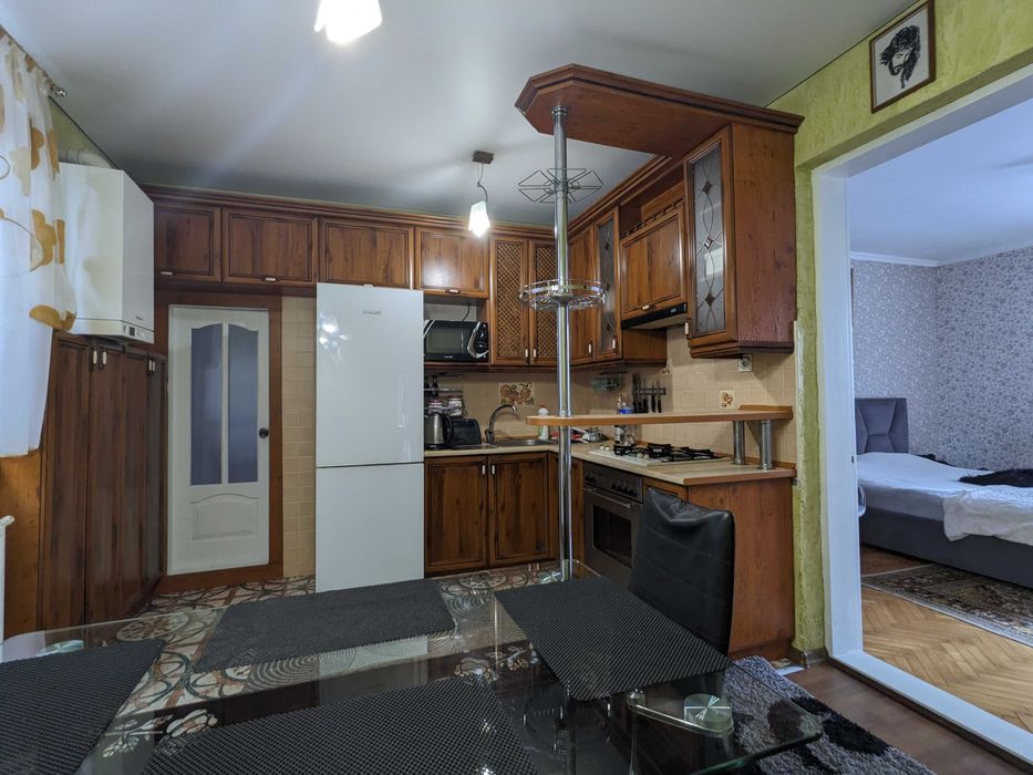 Особняк р-н вул. Короля Данила