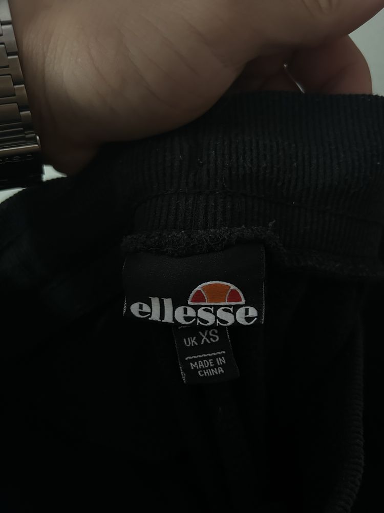 Calças pretas Ellesse