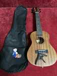 Ukulele marki Montana model 100C wykonane z mahoniu.