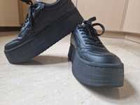 Czarne buty sportowe na platformie Zara 39
