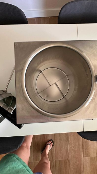 Vende-se Distribuidor de Molhos com Aquecimento - Catering