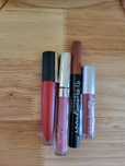 4 batons nude e vermelho