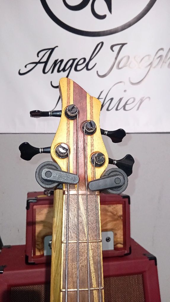 Baixo 4 cordas luthier Angel Joseph