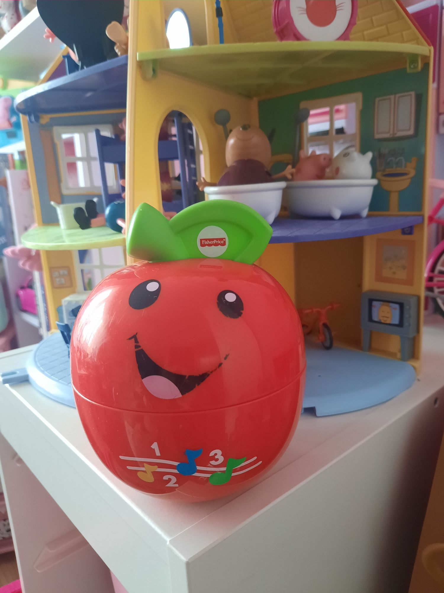Wesołe jabłuszko Fisher Price sorter zabawka edukacyjna