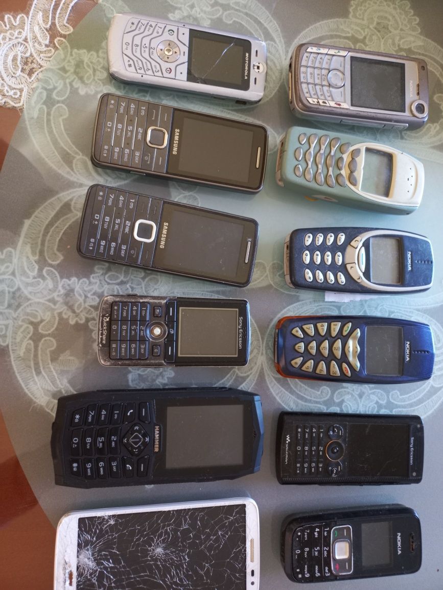 Stare telefony komórkowe