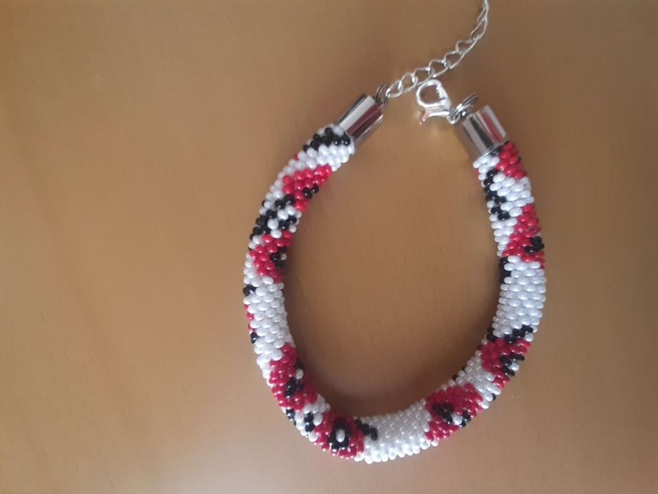 Изделия из бисера ручной работы