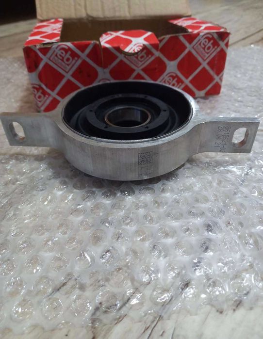 Podpora wału z łożyskiem BMW  44563