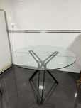 Mesa de jantar, tampo de vidro 1,10MT de diametro