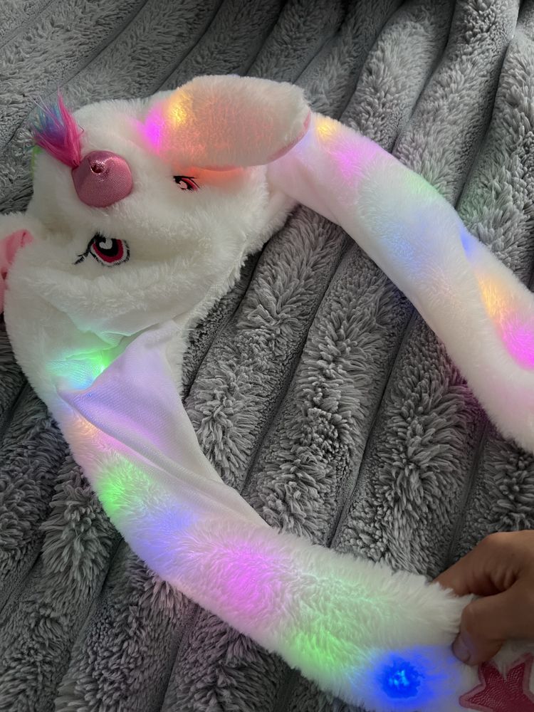 Шапка єдиноріг unicorn з рухомими вушками та підсвіткою