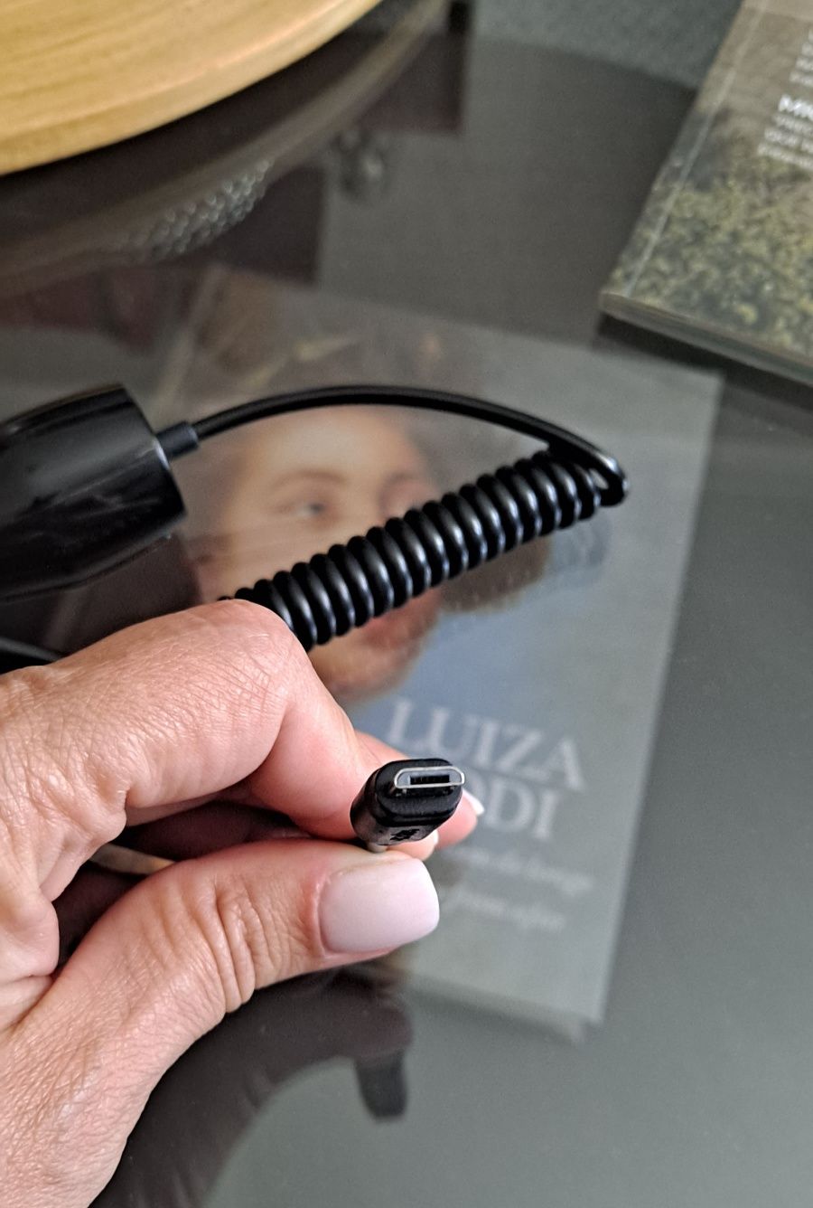 Carregador de telemóvel com adaptador para isqueiro automóvel
