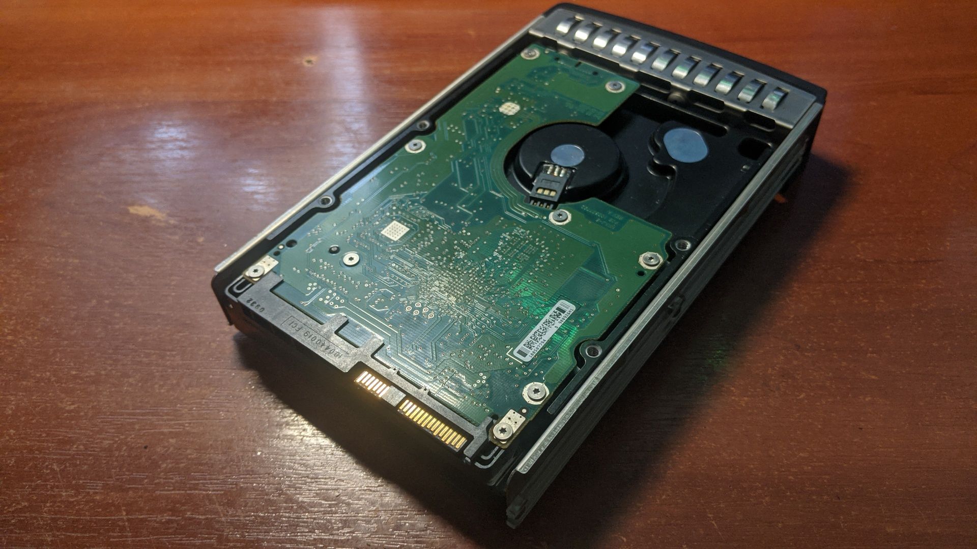 Seagate. Жесткий диск 3.5. SAS серверный Seagate Cheetah