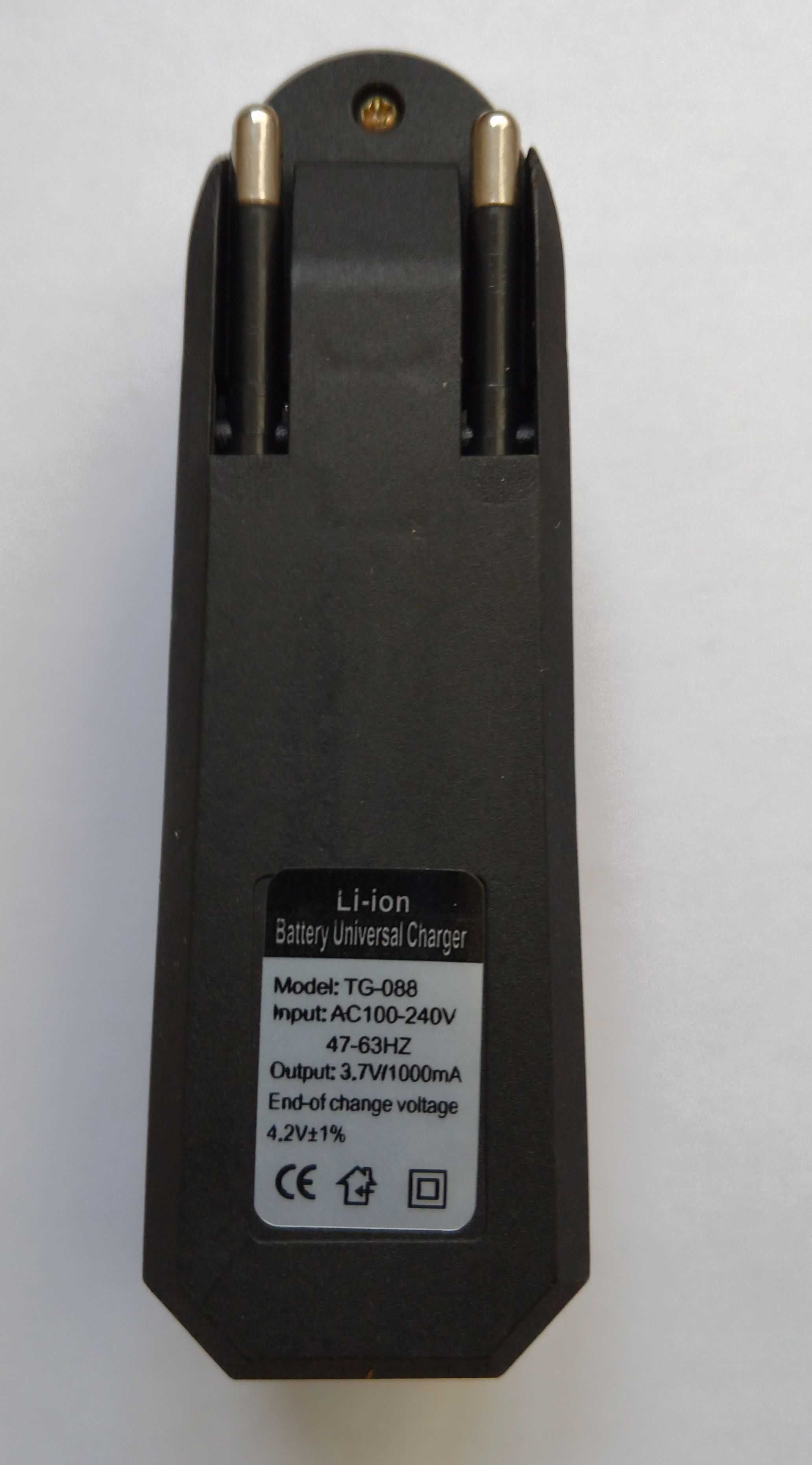 Универсальное зарядное устройство Li-ion 18650 TG-088 3,7 v / 1000mA