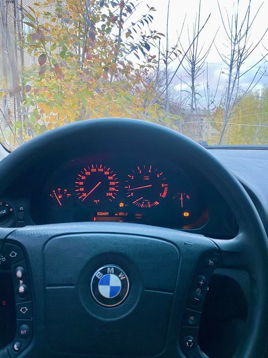 Продам бмв е 39. 2,5