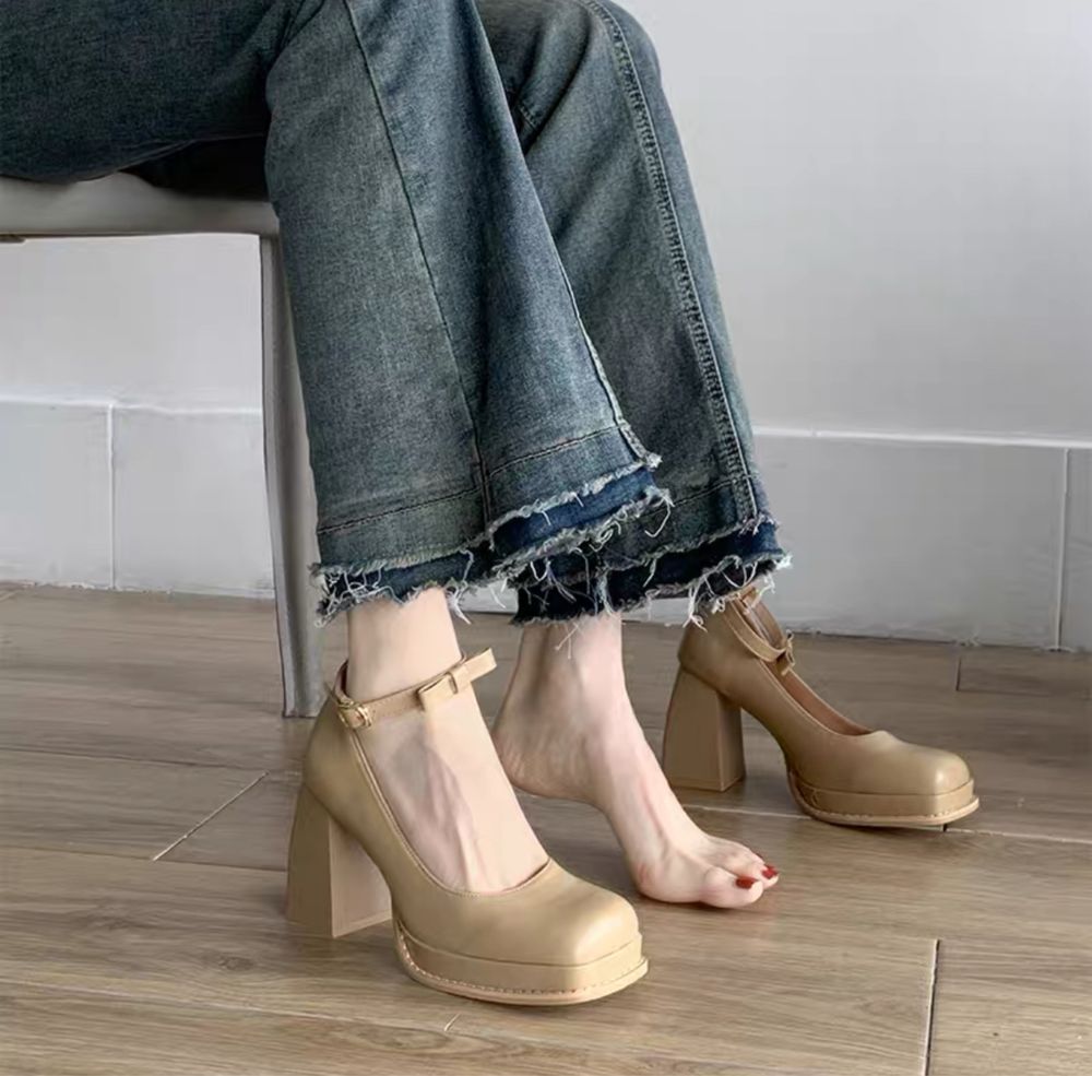 Стильні жіночі туфлі