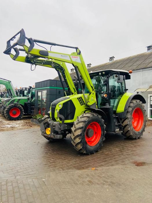 Claas Arion 620  Claas Arion 620, ładowacz FL120C, przedni TUZ i WOM,
