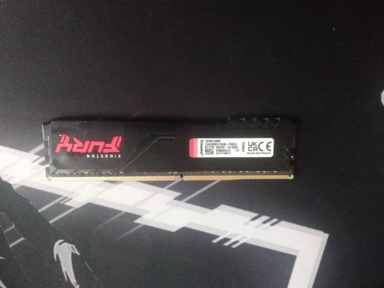 оператвина память Fury Kingston ddr4 8gb