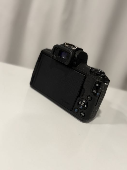 Canon m50 como nova