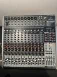 Mikser analogowy Behringer Xenyx QX2442 USB z procesorem efektów