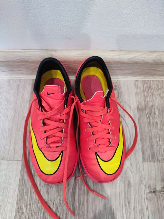 Buty halowe chłopięce Nike