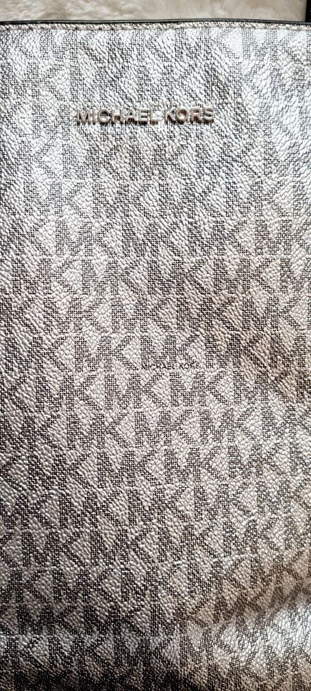 Torebka Michael Kors srebrna monogram