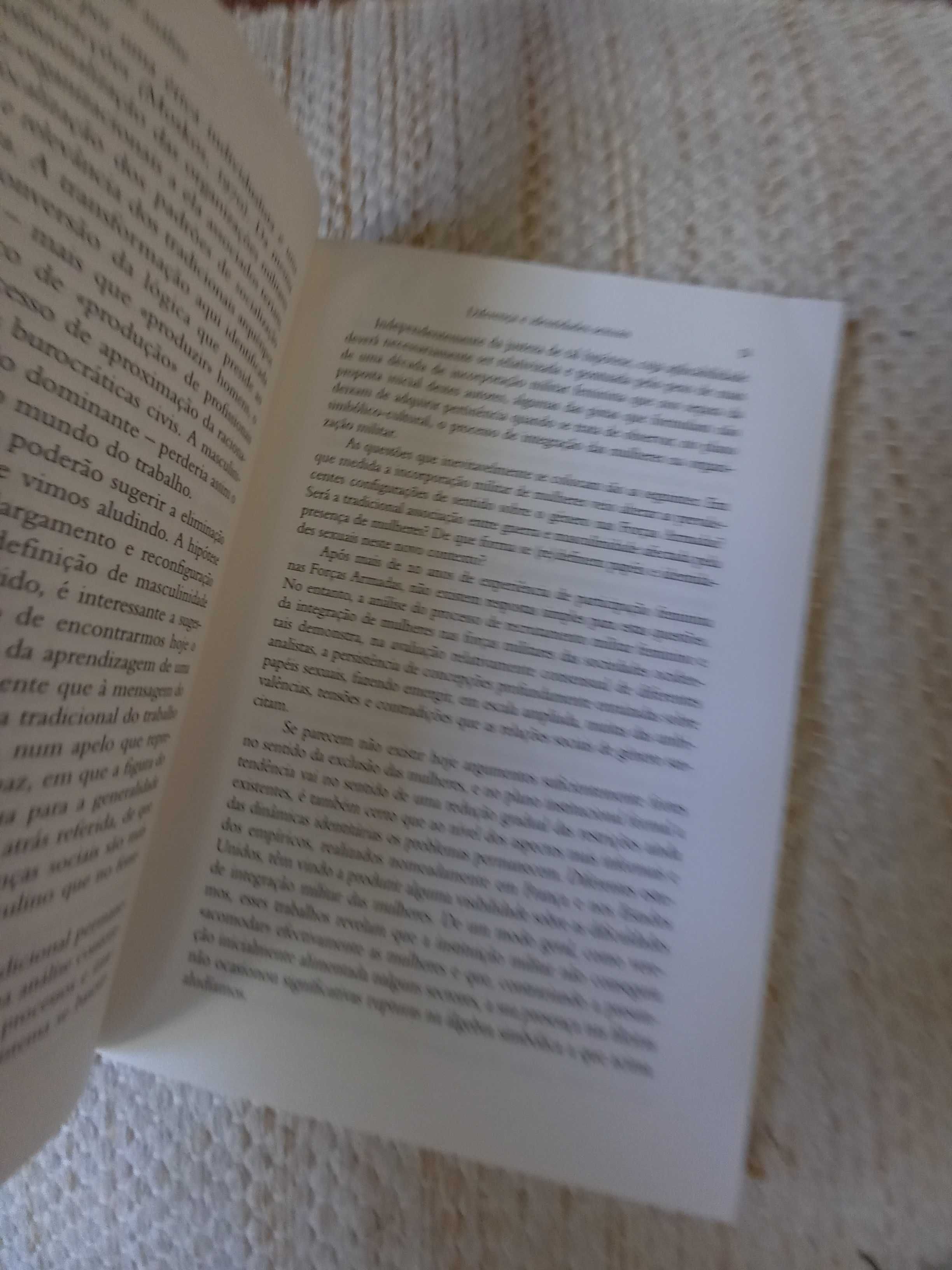 Mulheres nas Forças Armadas Portuguesas por Helena Carreira