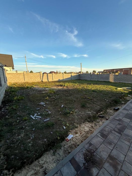 Чудовий 3К будинок в тихому районі!