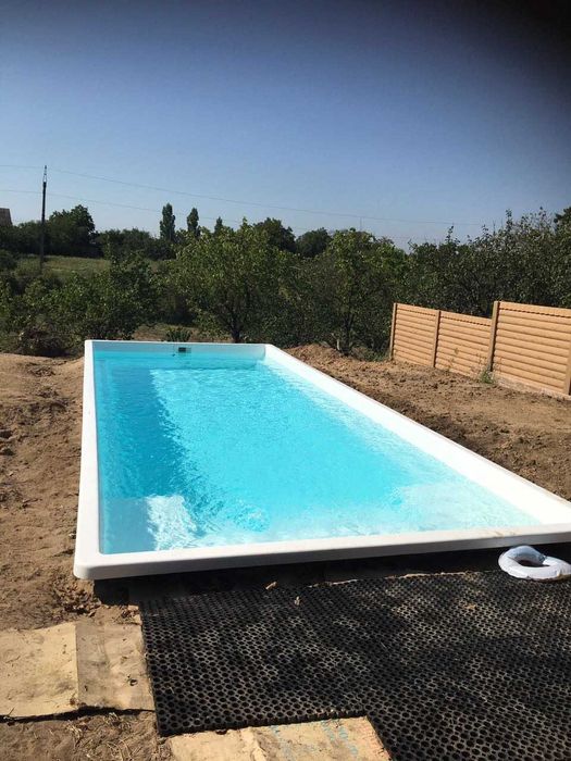 Композитний басейн “Пляж” 11×3,6×1,5 м | Монтаж під ключ