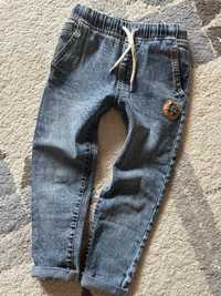 Spodnie jeansy 104-110