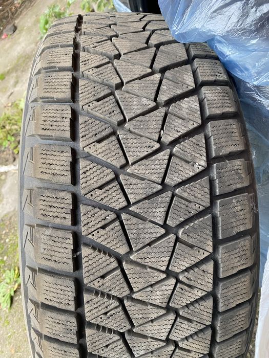 Продам зимние шины р19 Bridgestone Blizzak