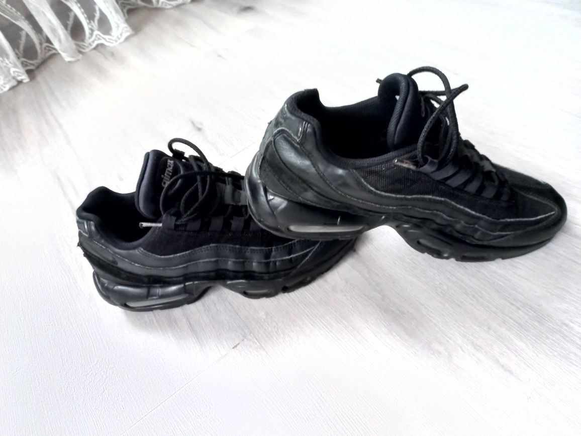 nice air max 95 чорні