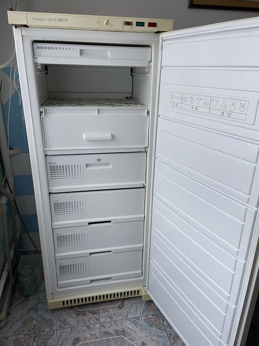 Морозілка Snaige-122E.