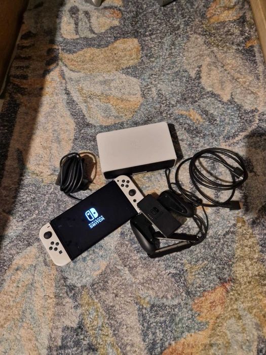 Nintendo Switch Oled Poznan Biale Etui