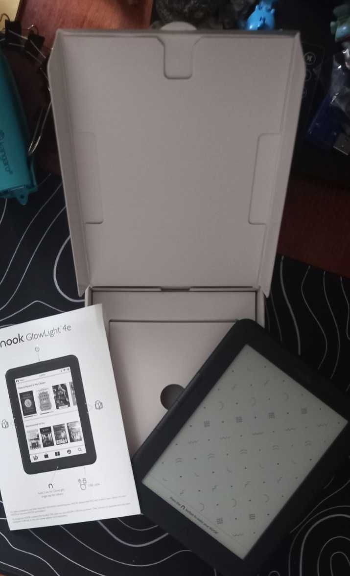 Barnes & Noble Nook Glowlight 4e