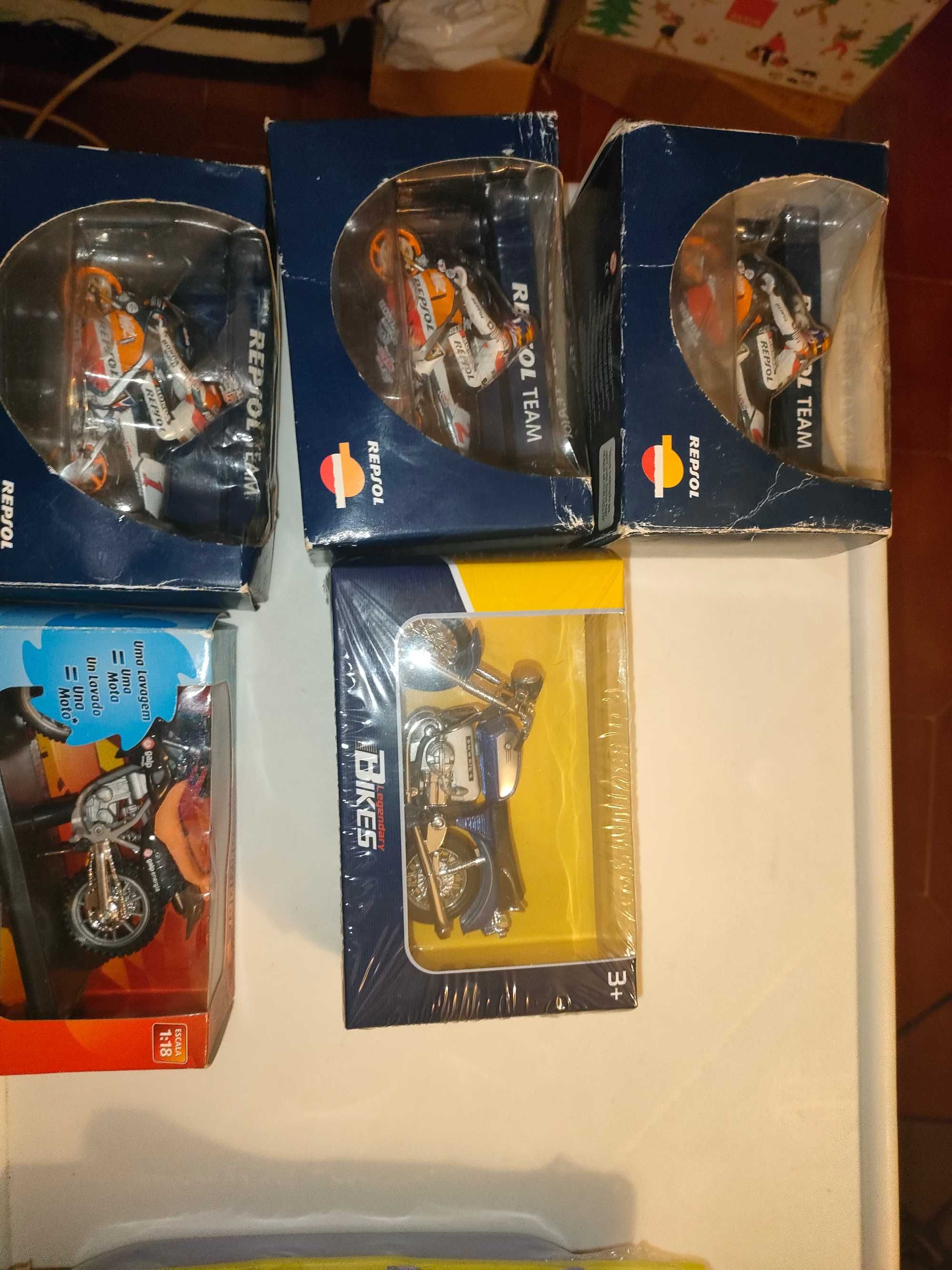 Motas Repsol e Galp