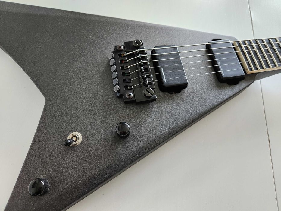 Gitara Flying V Kamecki lutnicza SD Blackouts + twardy case Barczak