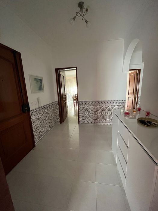 Apartamento T3 com arrecadação e garagem