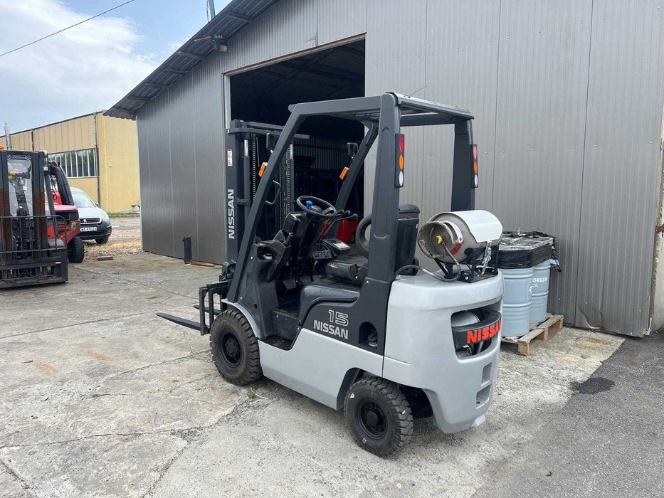 Wózek widłowy Nissan sztaplarka 1,5 tony maszt 3m