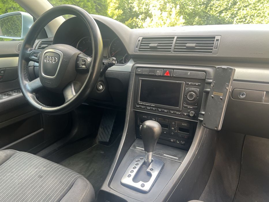 Audi a4b7 2.0d 140km