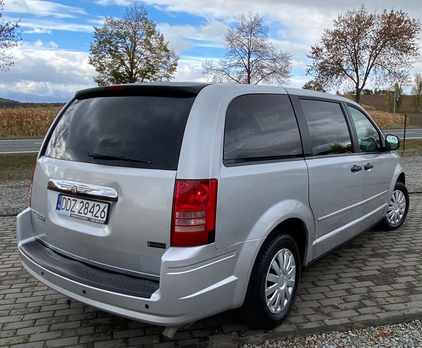 Chrysler Town & Country LPG Xenon 7 miejsc zadbany