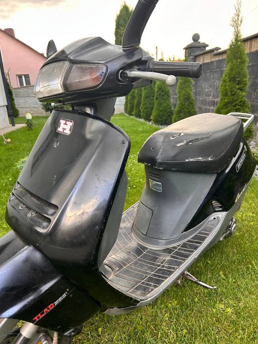 Honda lead af20.