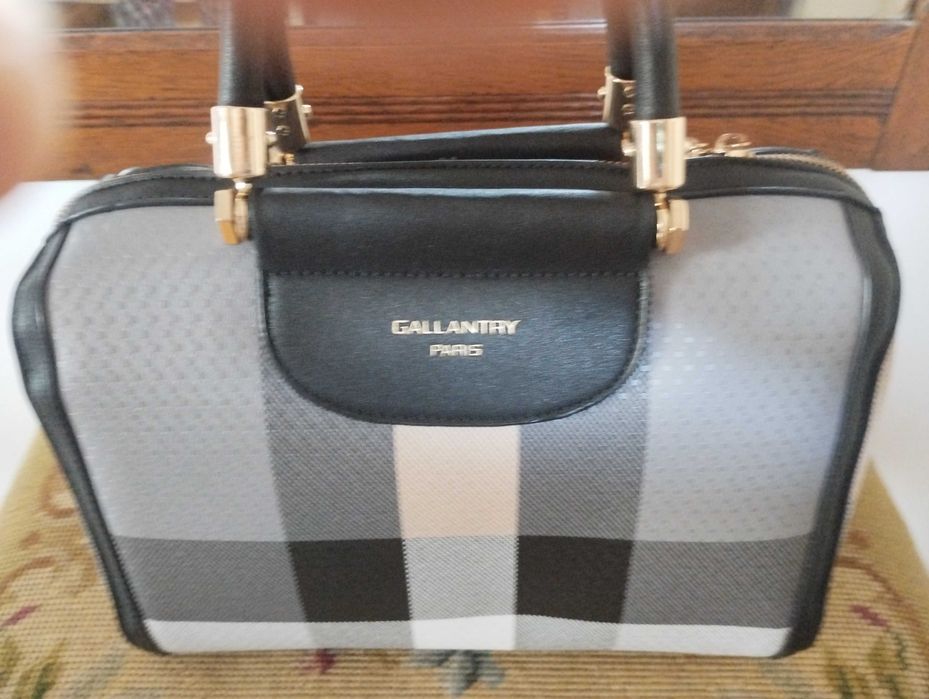 Torebka damska biało czarna w kratkę