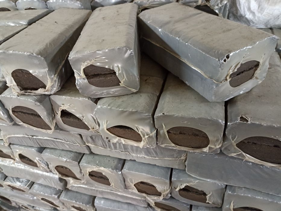 Торфобрикет в мішках, єврофасований та насипом